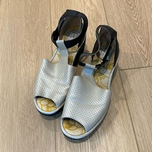 Fly London | Euro 39 | Black & silver Wedge